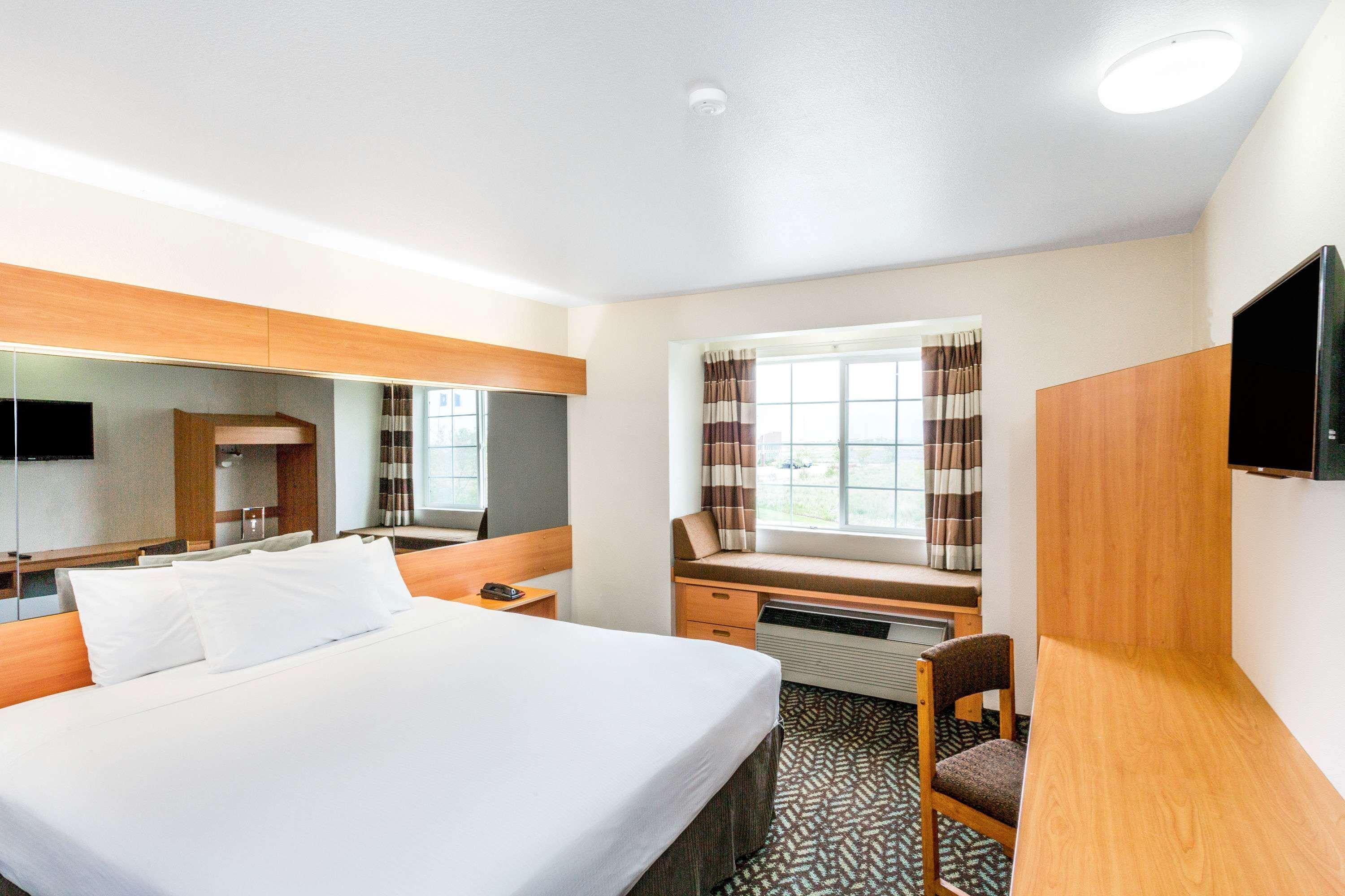 Microtel Inn & Suites By Wyndham Salt Lake City Airport Exterior photo
