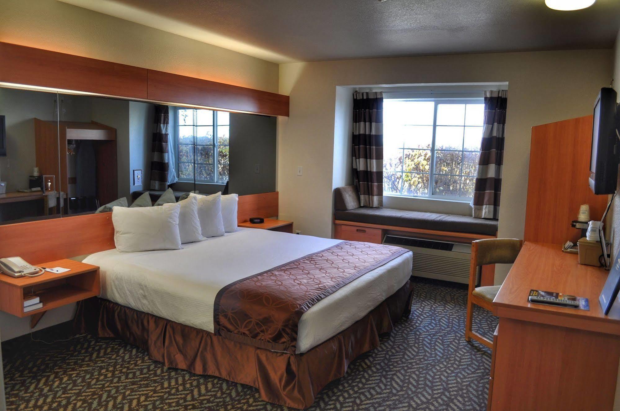 Microtel Inn & Suites By Wyndham Salt Lake City Airport Exterior photo