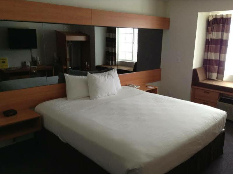 Microtel Inn & Suites By Wyndham Salt Lake City Airport Exterior photo